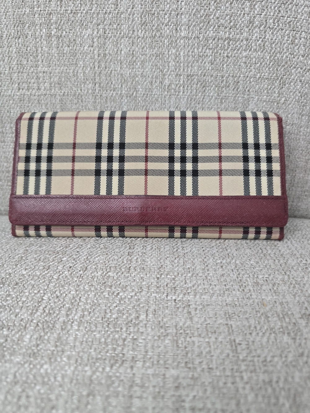 EUC Burberry Vintage Nova Check Continental Long Wallet Burgundy Leather